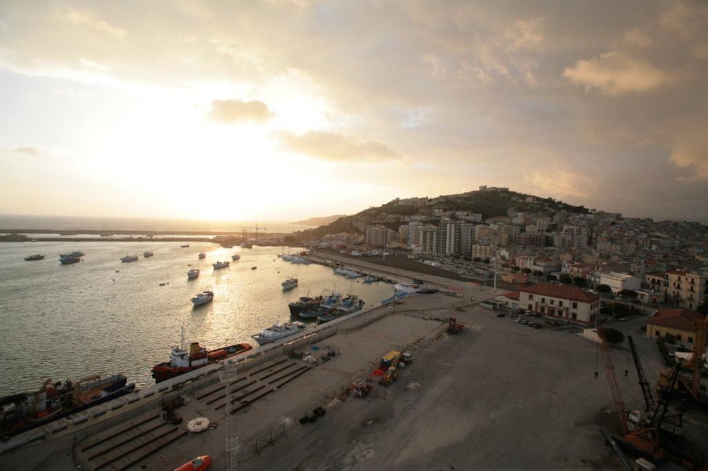 Вилла Castel Sant'Angelo Sea View Ликата Номер фото